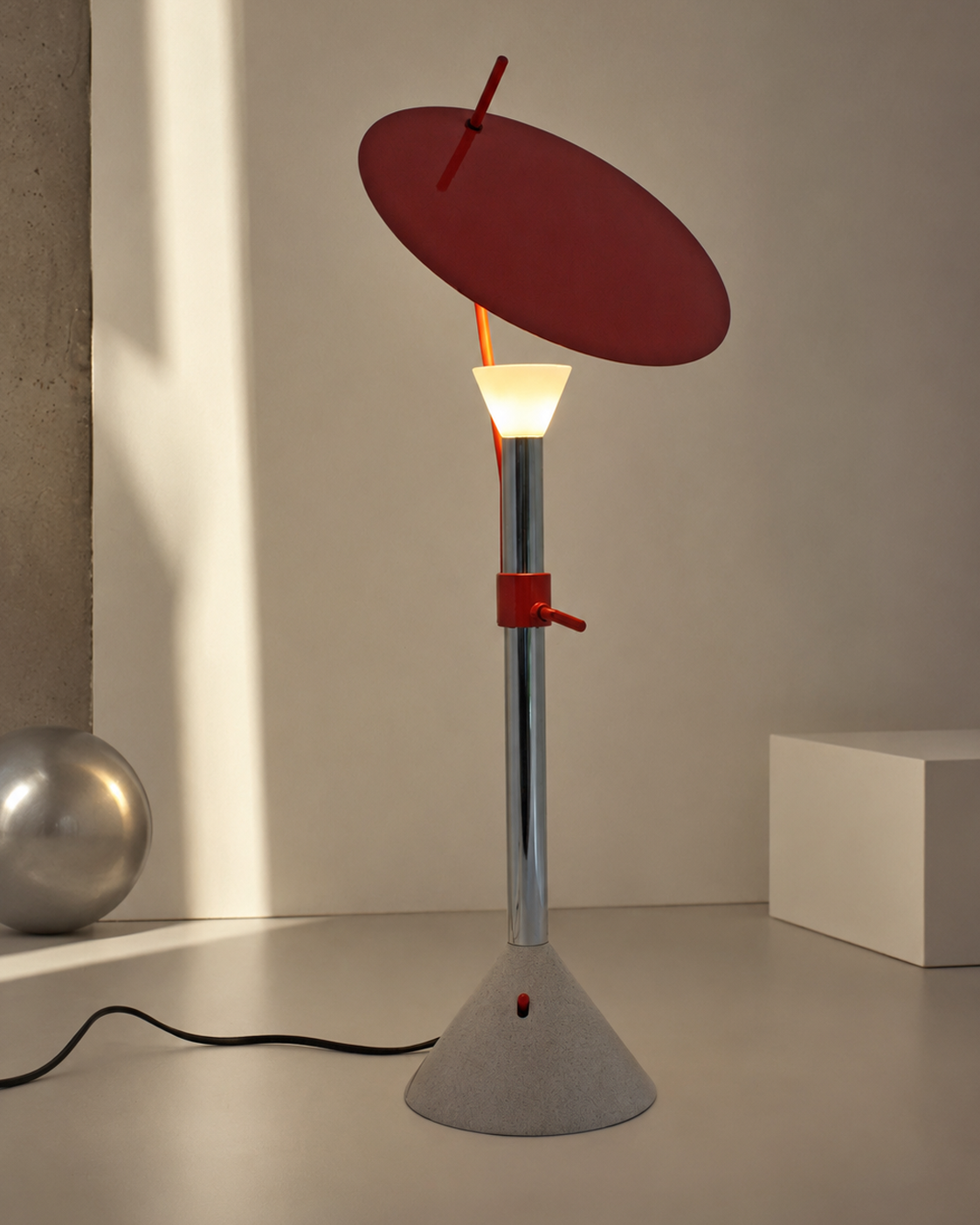 Lampada da tavolo Luna – Shigeaki Asahara per Stilnovo