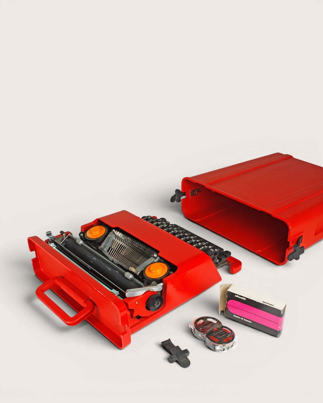 Macchina da scrivere Valentine – Ettore Sottsass, Perry A. King e Alberto Leclerc per Olivetti