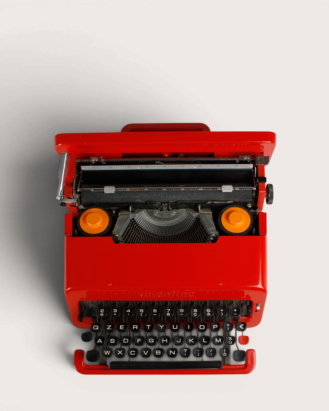 Macchina da scrivere Valentine – Ettore Sottsass, Perry A. King e Alberto Leclerc per Olivetti