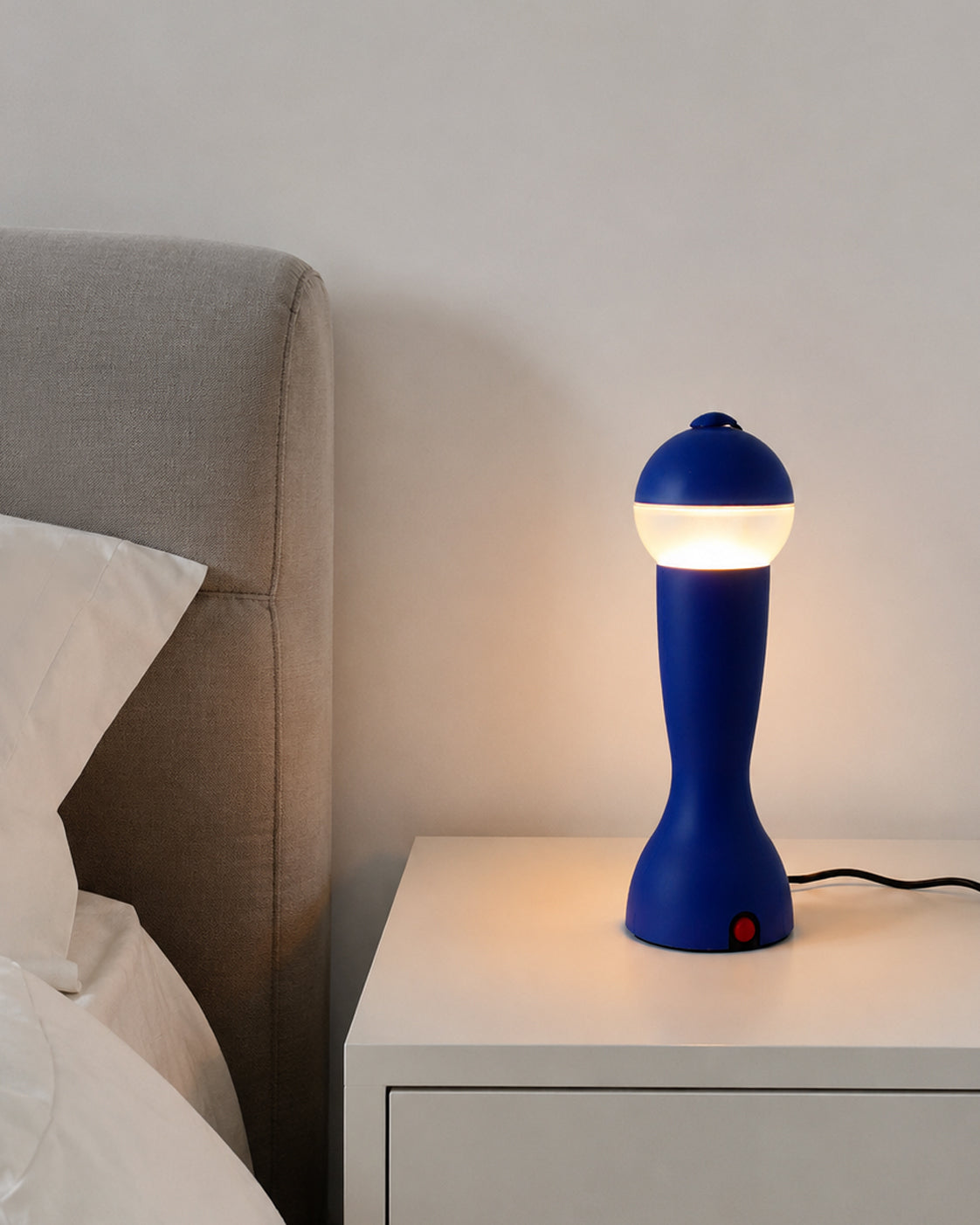 Coppia di lampade da tavolo Gilda – Silvia Capponi e In Suk Il per Artemide