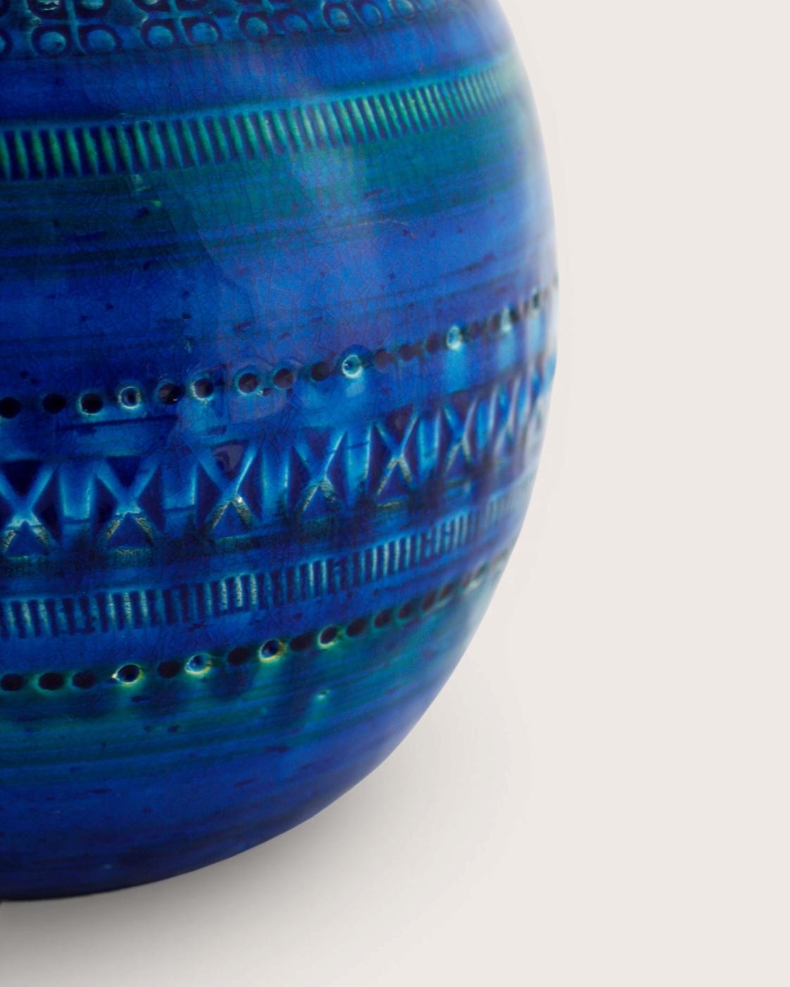 Vaso sferico Rimini Blu – Aldo Londi per Flavia Montelupo / Bitossi