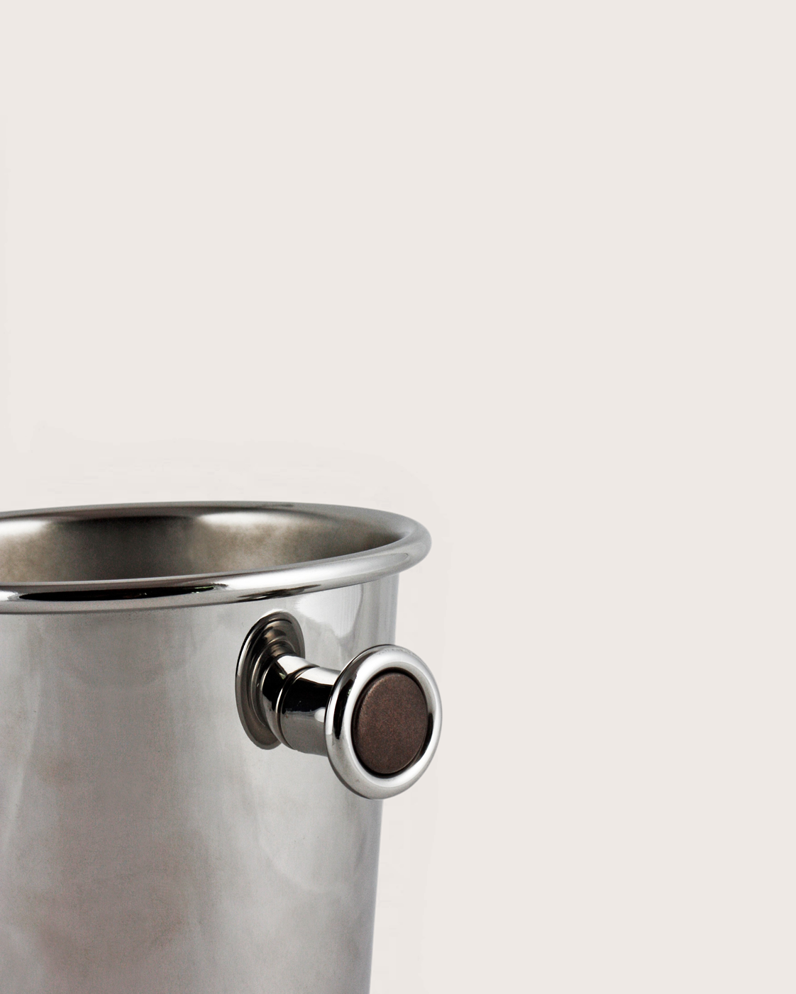 Secchiello ghiaccio 5051 (2004) – Ettore Sottsass per Alessi