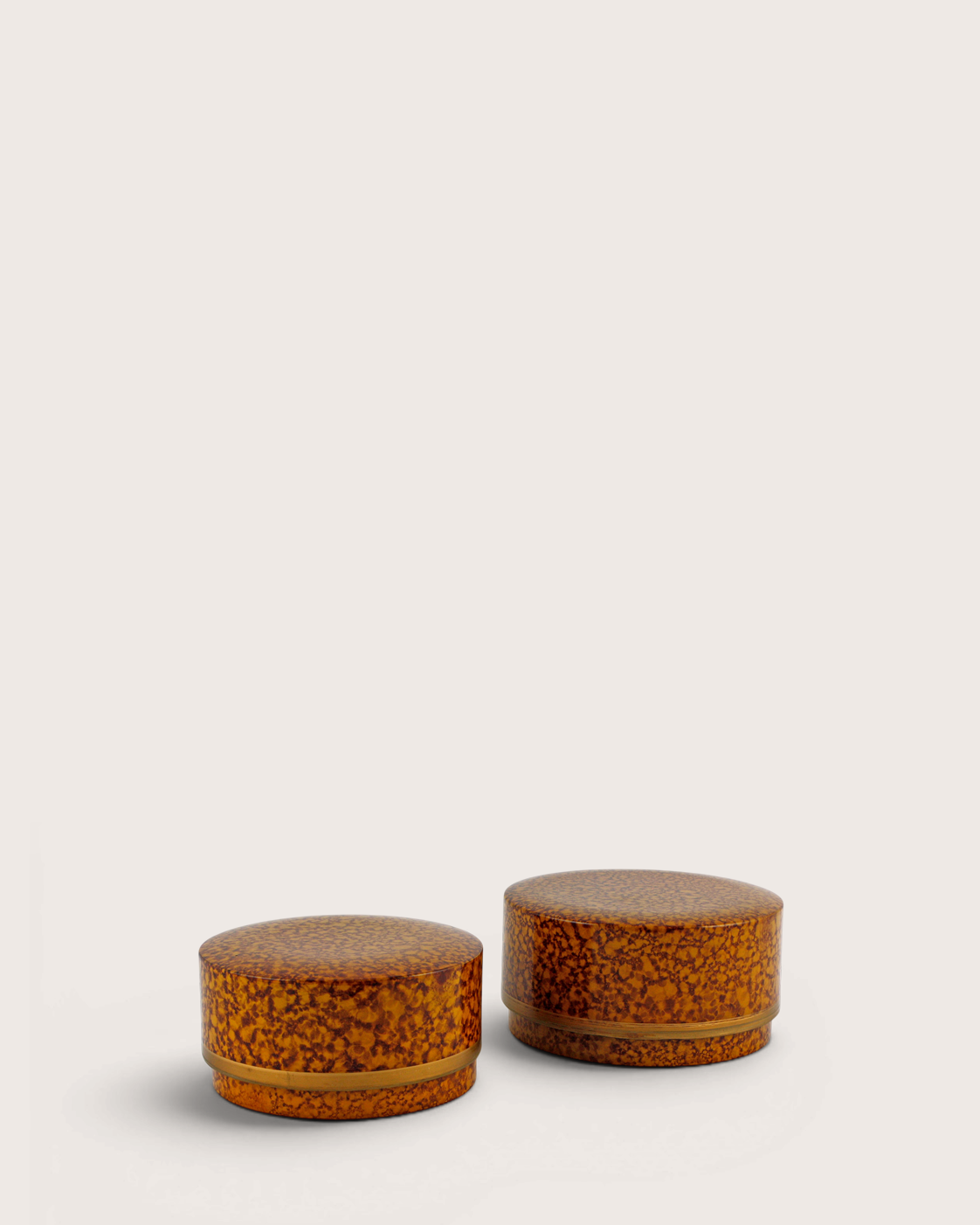 Coppia di scatole laccate Kara-nuri – Romani Furniture